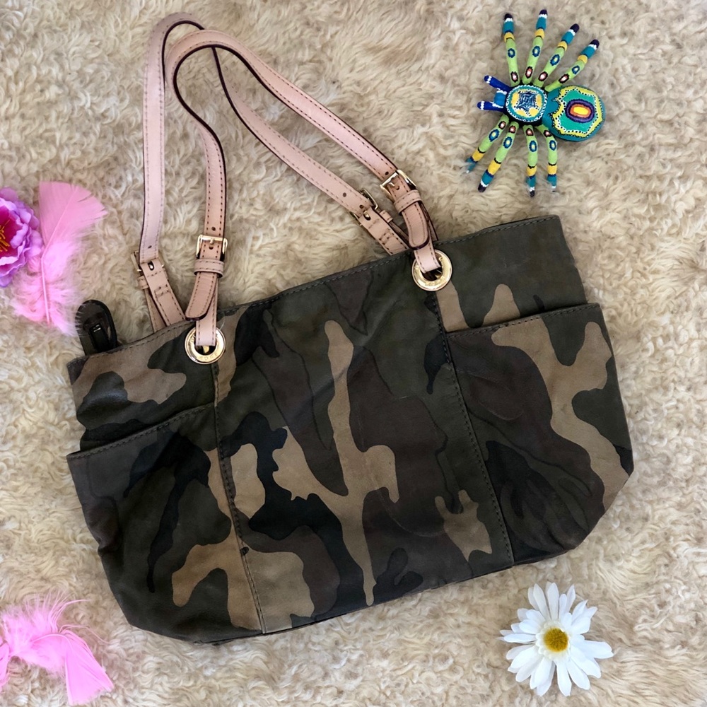 Michael Kors Super Rare Cami Purse